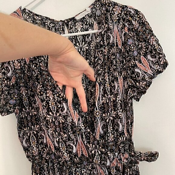 LUSH Black Multi Paisley Floral Short Sleeve Boho Surplice / Faux Wrap Romper L - Picture 12 of 13
